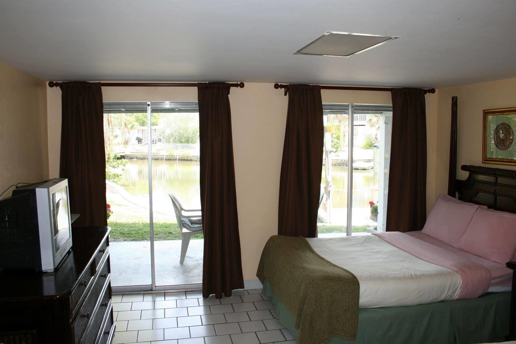 Hidden Harbor Suites Fort Myers Beach Buitenkant foto