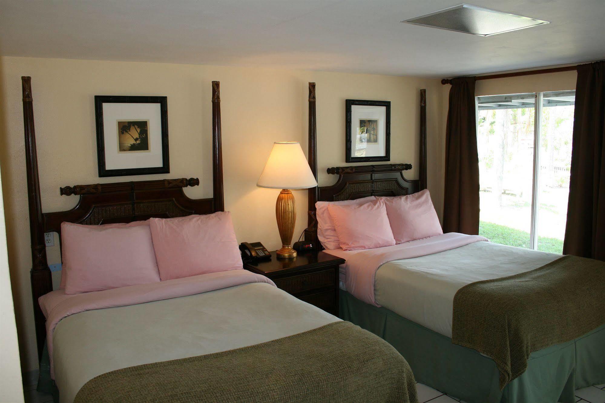 Hidden Harbor Suites Fort Myers Beach Buitenkant foto